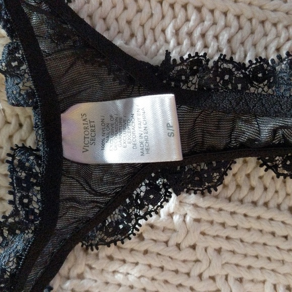 VS new (without tags) thong - Picture 3 of 3